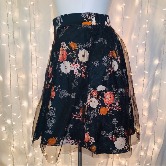 🆕 TORRID ⭐️ Floral Print Mesh Skater Skirt - Picture 9 of 13
